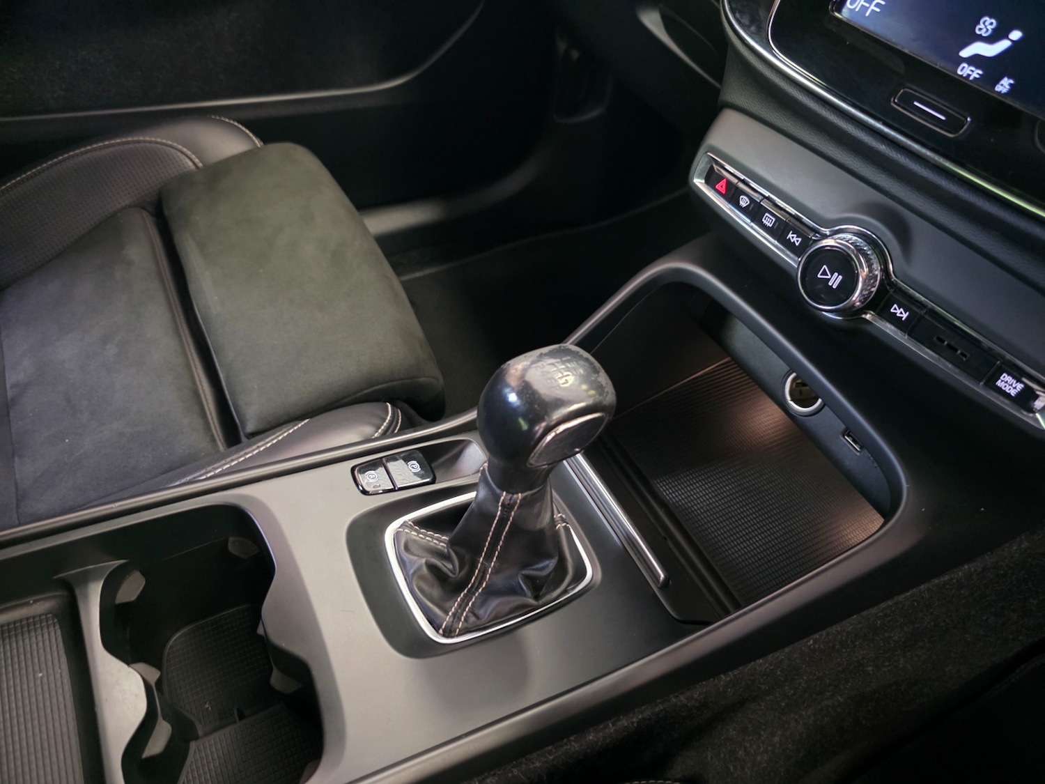 Used Volvo XC40 2019 for sale - 76027790: Photo 14