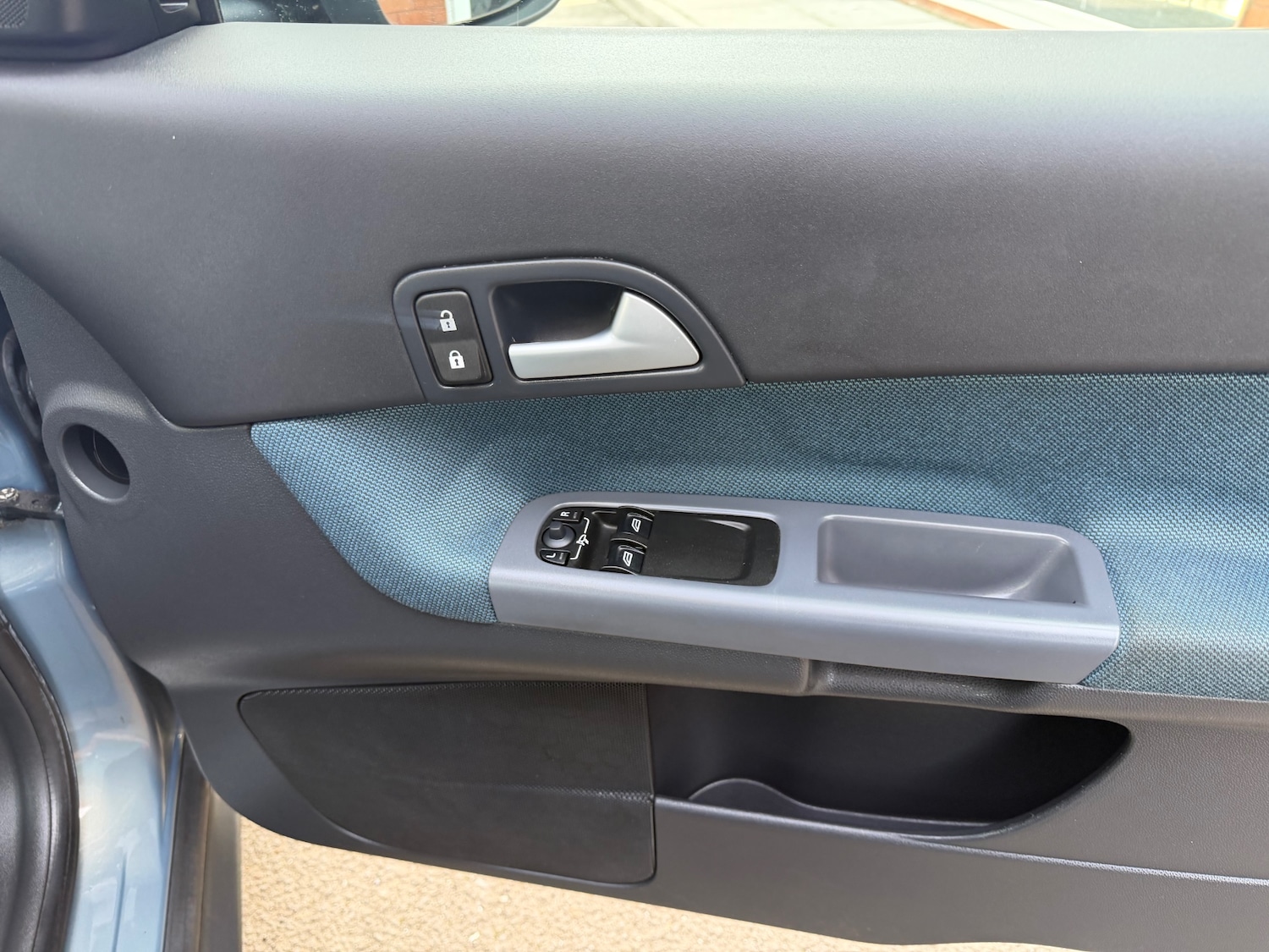 Used Volvo C30 2009 for sale - 77983915: Photo 11