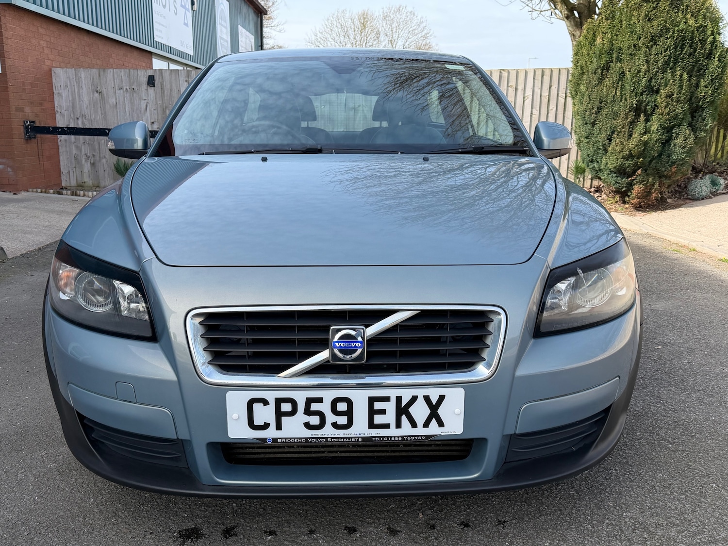 Used Volvo C30 2009 for sale - 77983915: Photo 2