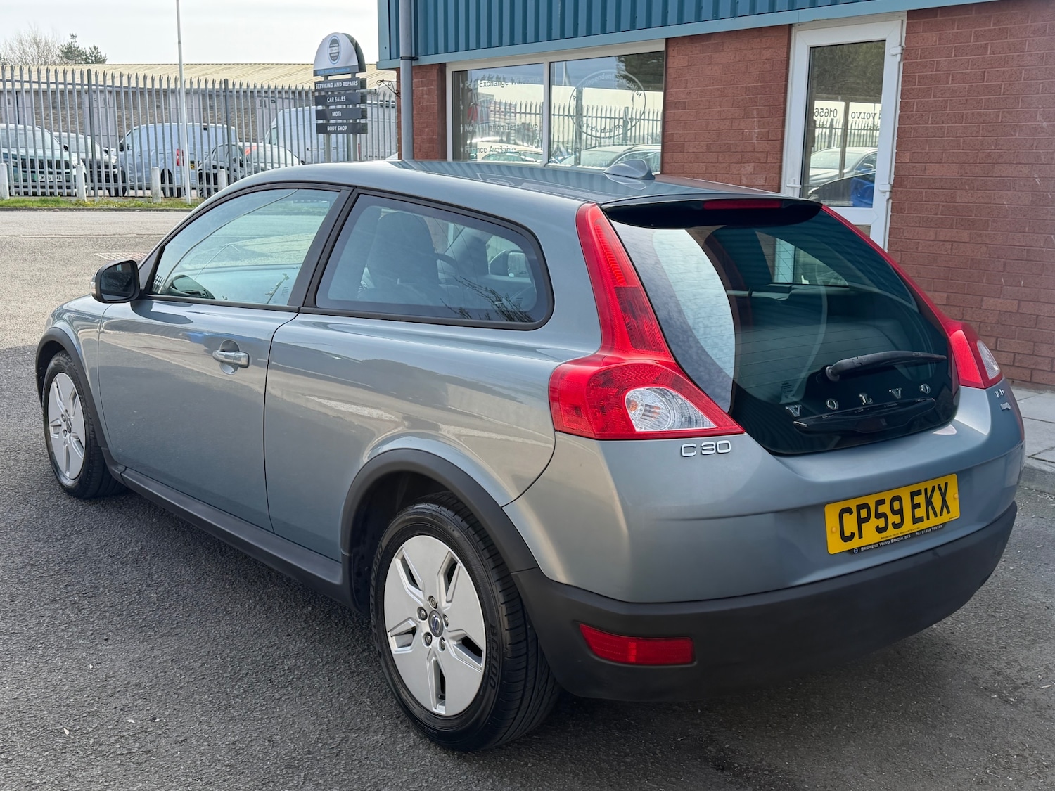 Used Volvo C30 2009 for sale - 77983915: Photo 8