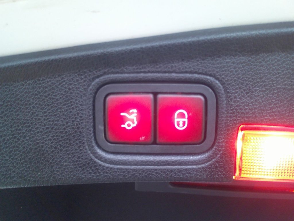 Used Mercedes-Benz C Class 2018 for sale - 76647276: Photo 23