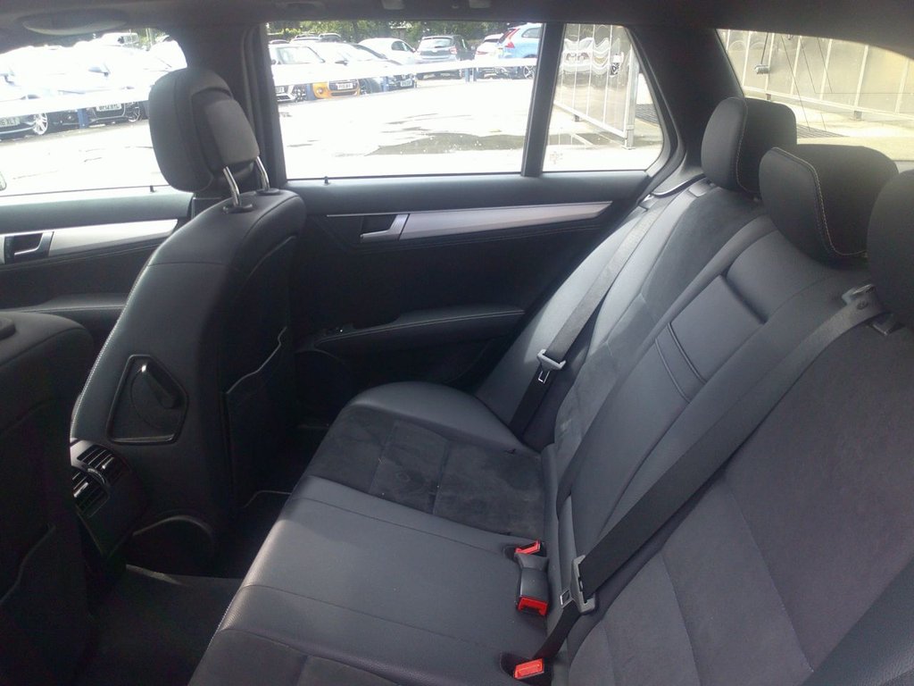 Used Mercedes-Benz C Class 2014 for sale - 76647243: Photo 16