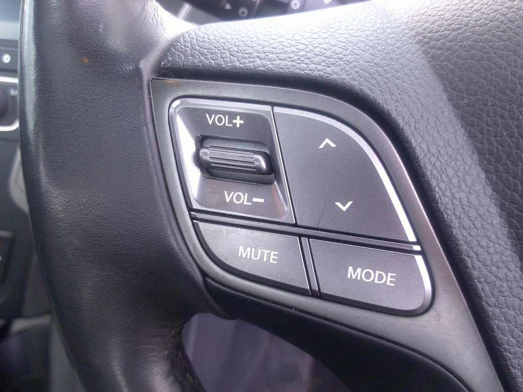 Used Hyundai Santa Fe 2015 for sale - 77879880: Photo 20