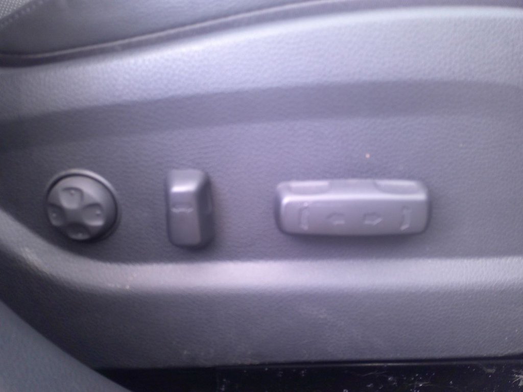 Used Hyundai Santa Fe 2015 for sale - 77879880: Photo 26