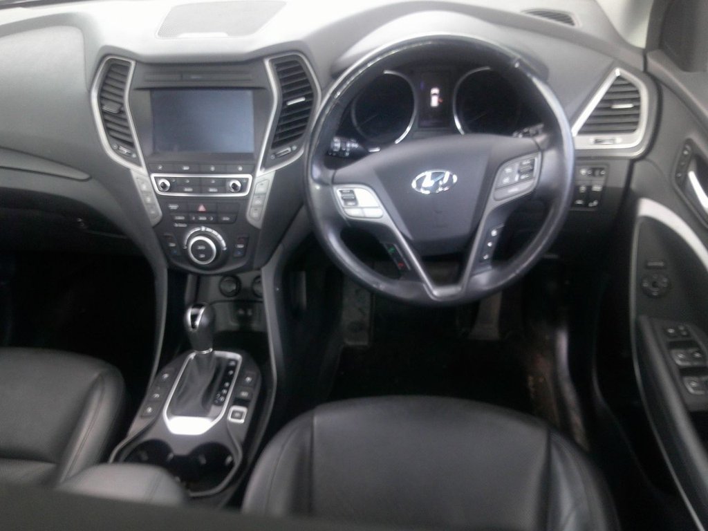 Used Hyundai Santa Fe 2015 for sale - 77879880: Photo 3