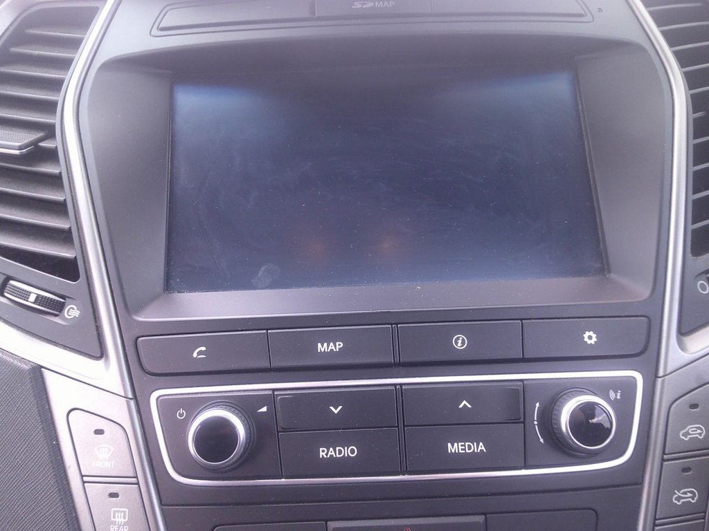 Used Hyundai Santa Fe 2015 for sale - 77879880: Photo 30