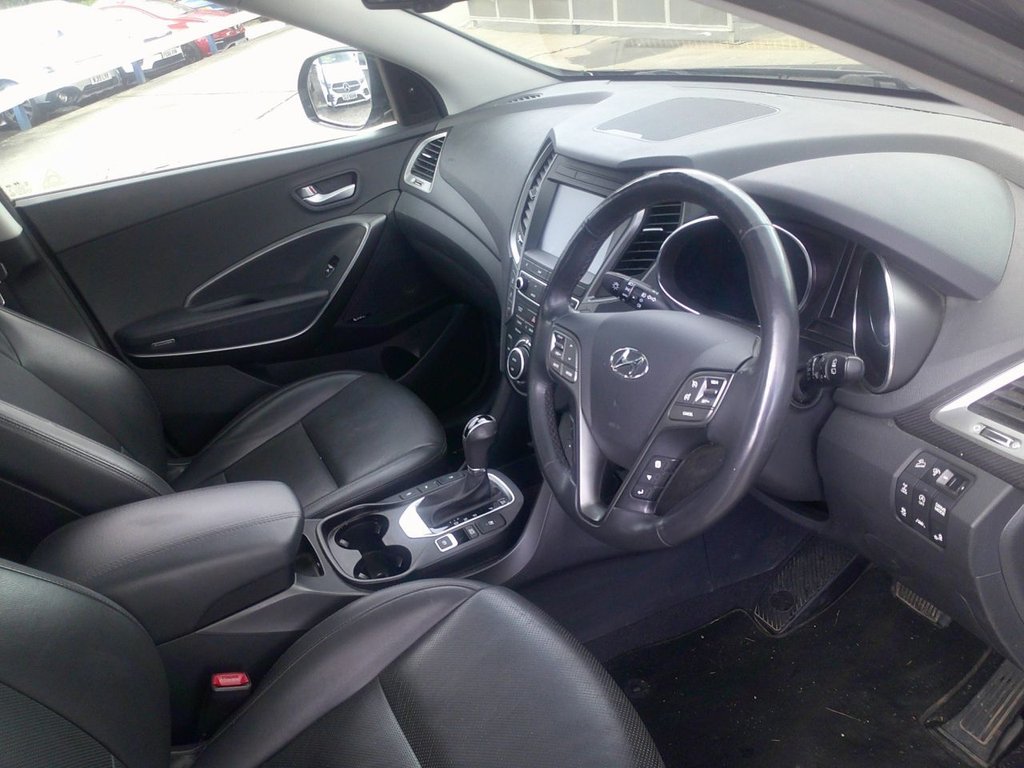 Used Hyundai Santa Fe 2015 for sale - 77879880: Photo 35