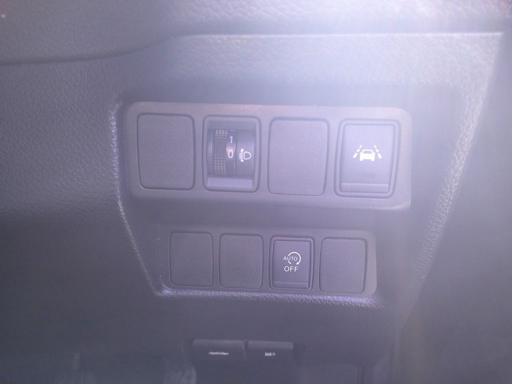 Used Nissan Qashqai 2018 for sale - 77507255: Photo 23