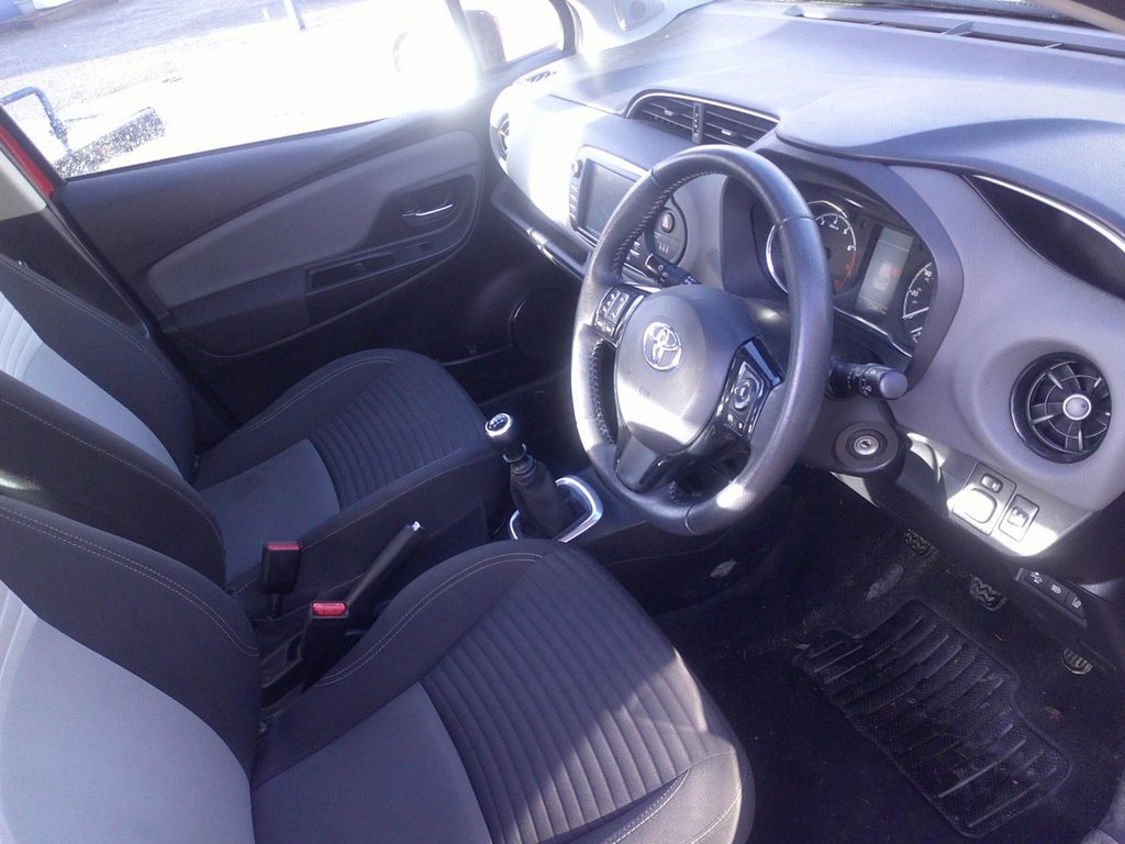 Used Toyota Yaris 2019 for sale - 77133370: Photo 26