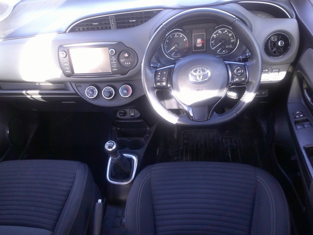 Used Toyota Yaris 2019 for sale - 77133370: Photo 3