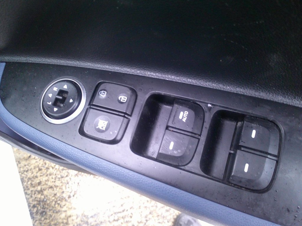 Used Hyundai i10 2016 for sale - 77835850: Photo 20