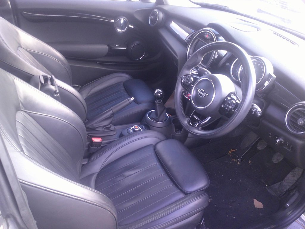 Used MINI Hatch 2019 for sale - 77250725: Photo 15