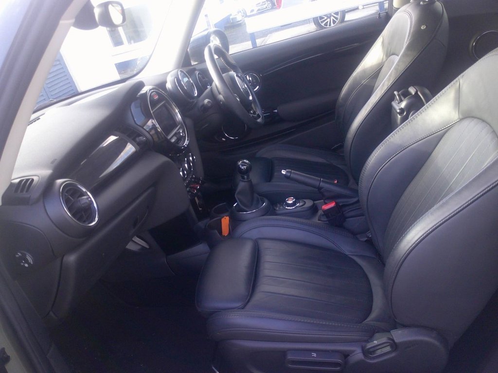 Used MINI Hatch 2019 for sale - 77250725: Photo 17