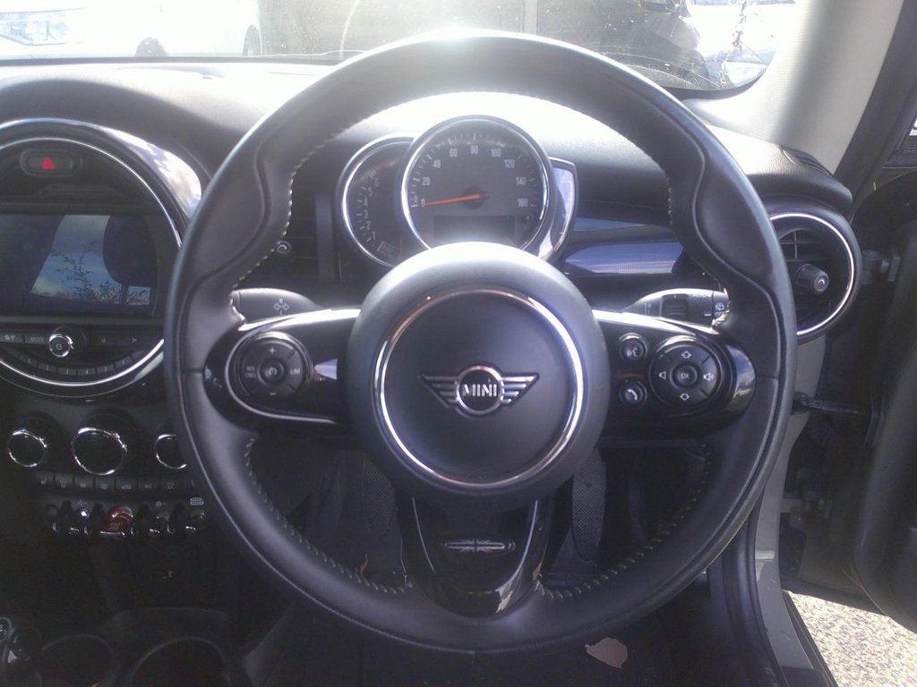 Used MINI Hatch 2019 for sale - 77250725: Photo 18