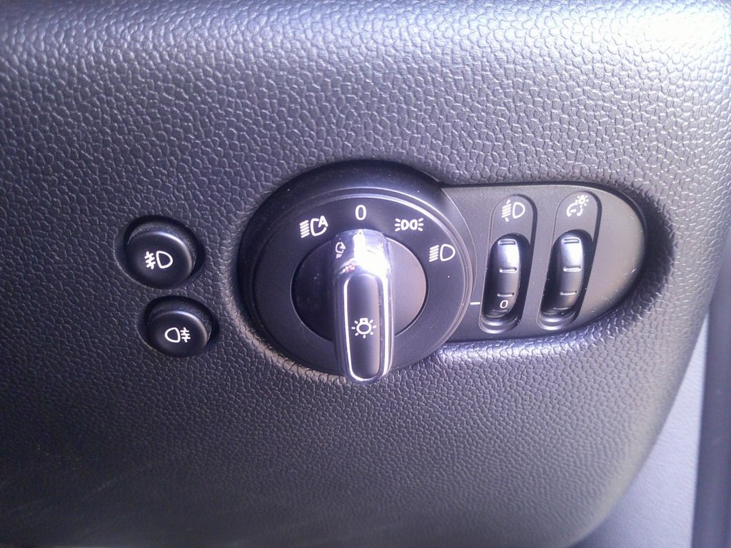 Used MINI Hatch 2019 for sale - 77250725: Photo 24