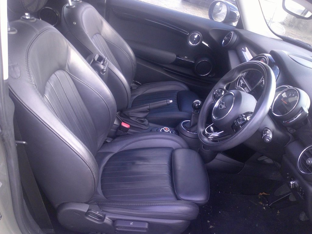 Used MINI Hatch 2019 for sale - 77250725: Photo 9