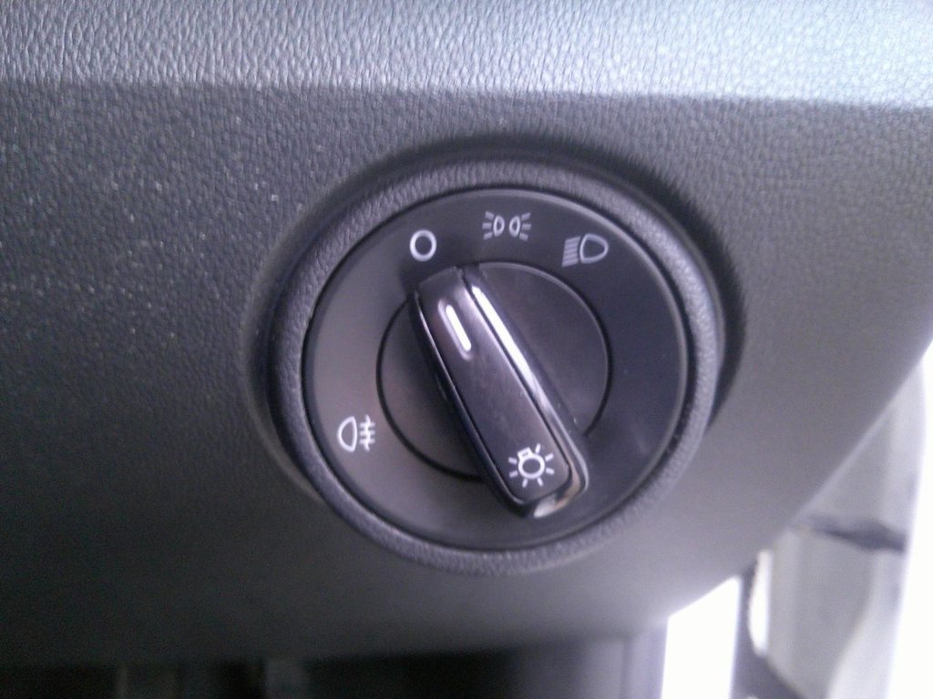 Used Volkswagen up! 2013 for sale - 77936018: Photo 22