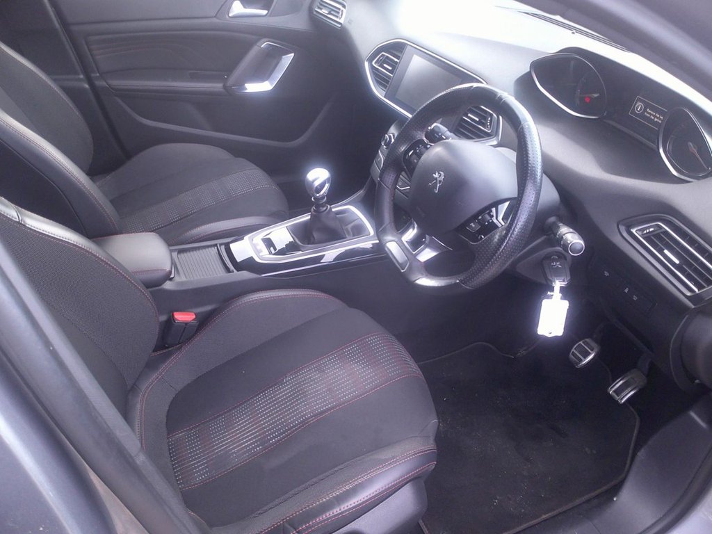 Used Peugeot 308 2017 for sale - 77341634: Photo 9