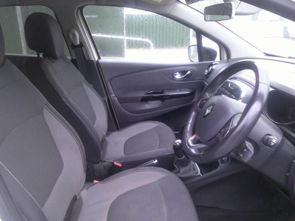 Used Renault Captur 2016 for sale - 76973152: Photo 6