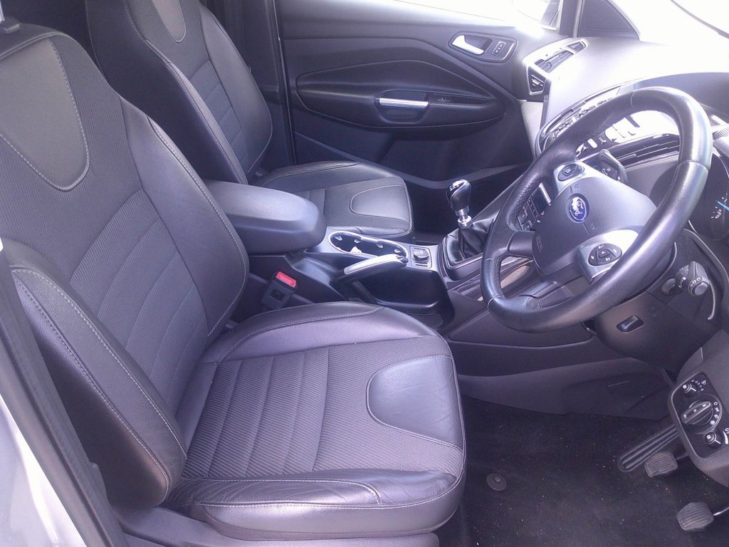 Used Ford Kuga 2015 for sale - 77355924: Photo 9