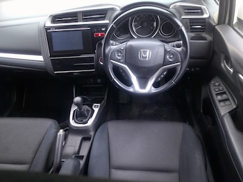 Used Honda Jazz 2015 for sale - 79072723: Photo