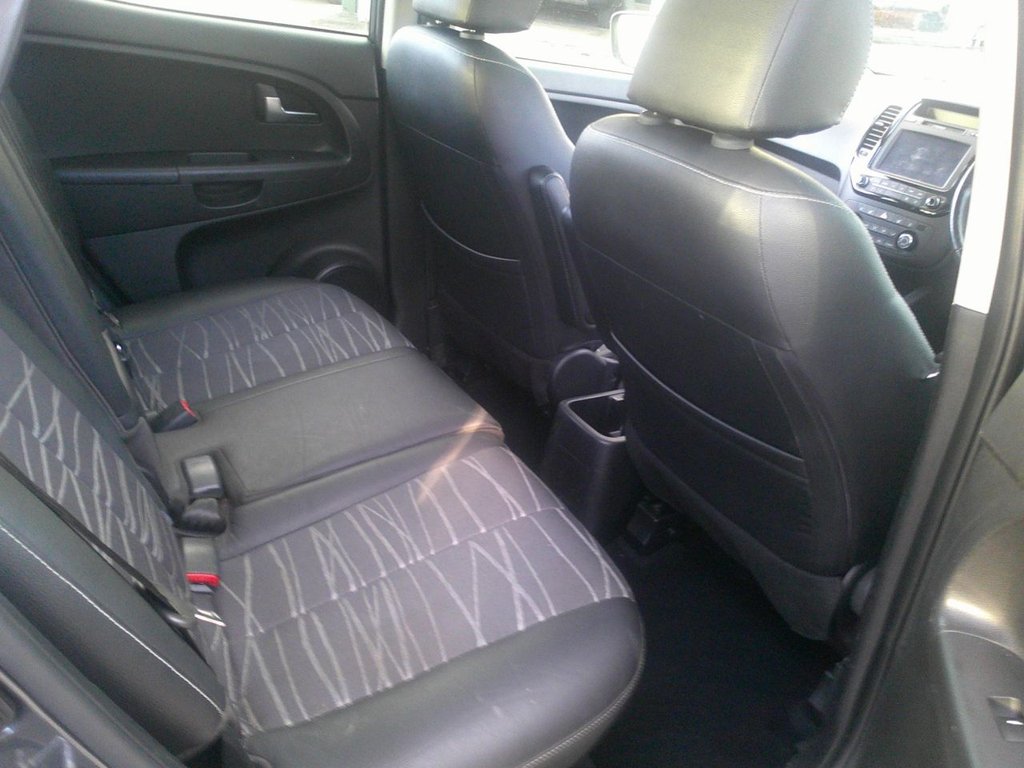 Used Kia Venga 2016 for sale - 76642507: Photo 7