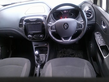 Used Renault Captur 2016 for sale - 76900950: Photo