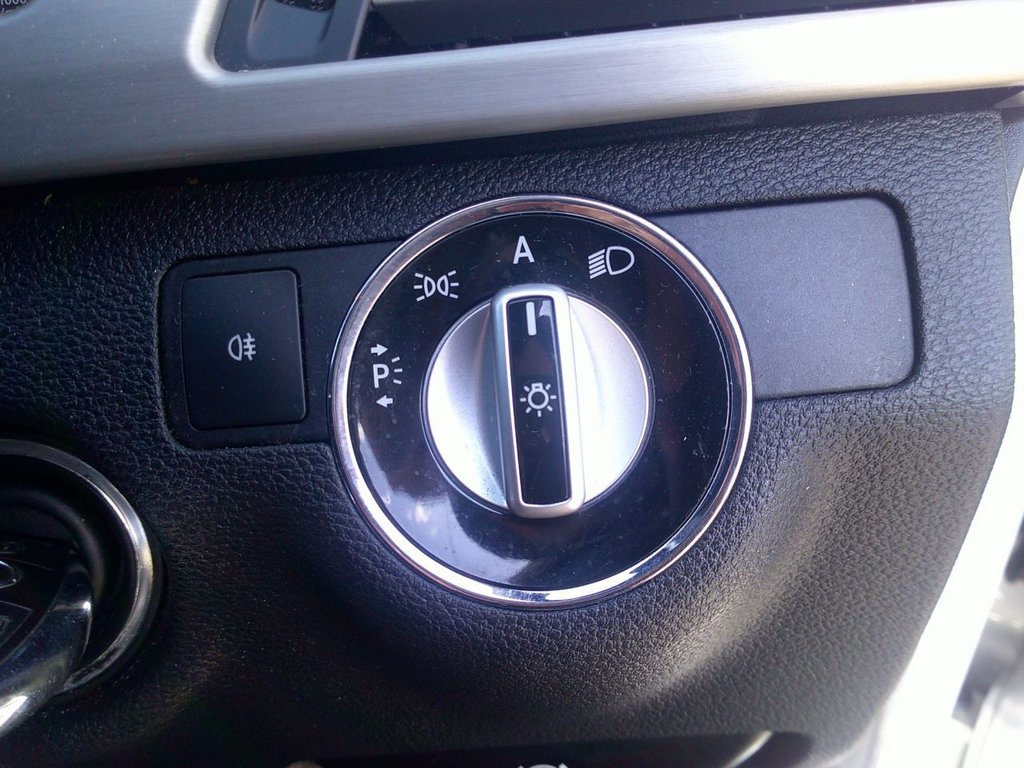 Used Mercedes-Benz E Class 2010 for sale - 77952546: Photo 16