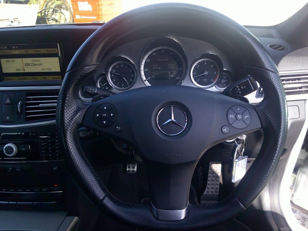 Used Mercedes-Benz E Class 2010 for sale - 77952546: Photo 17