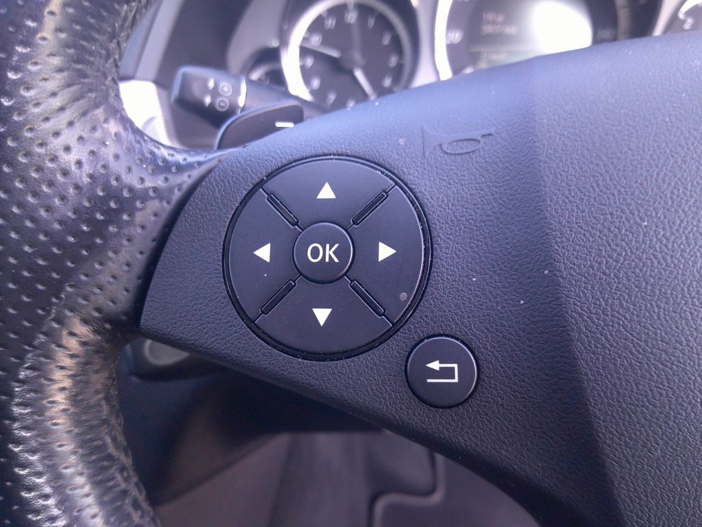 Used Mercedes-Benz E Class 2010 for sale - 77952546: Photo 18