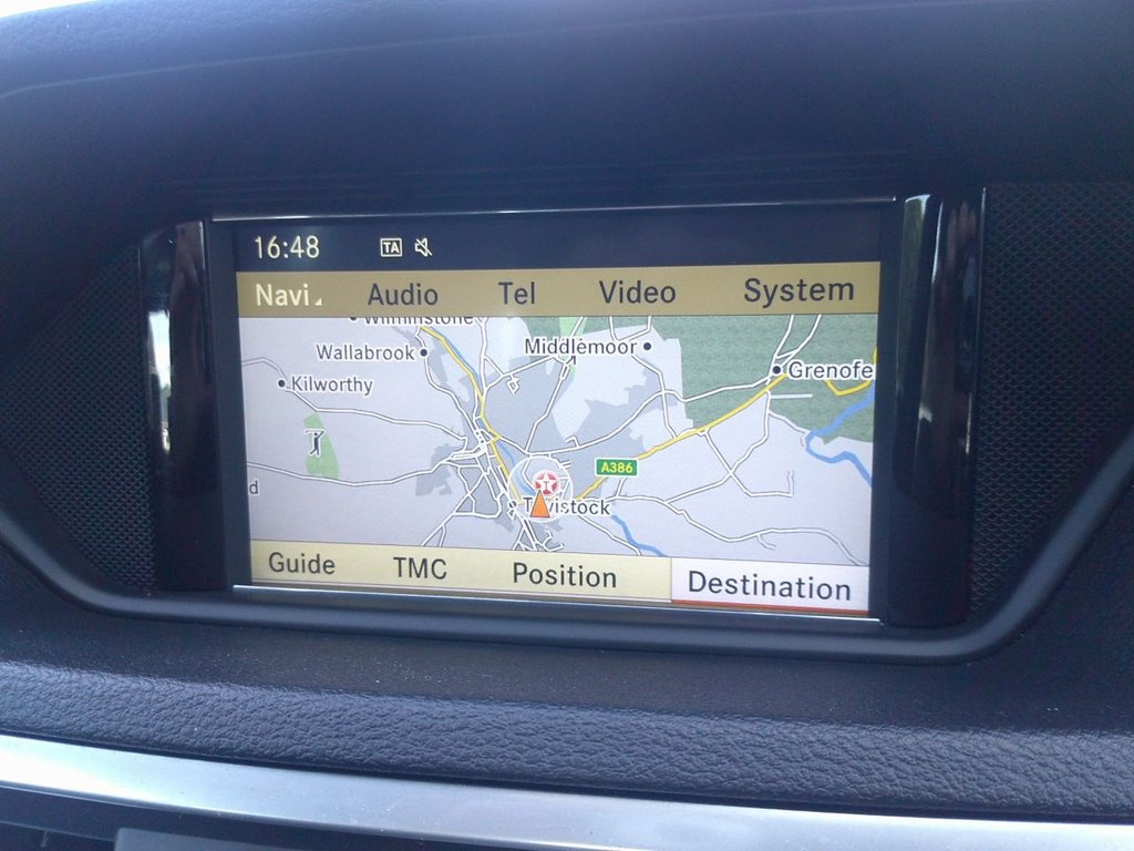 Used Mercedes-Benz E Class 2010 for sale - 77952546: Photo 21