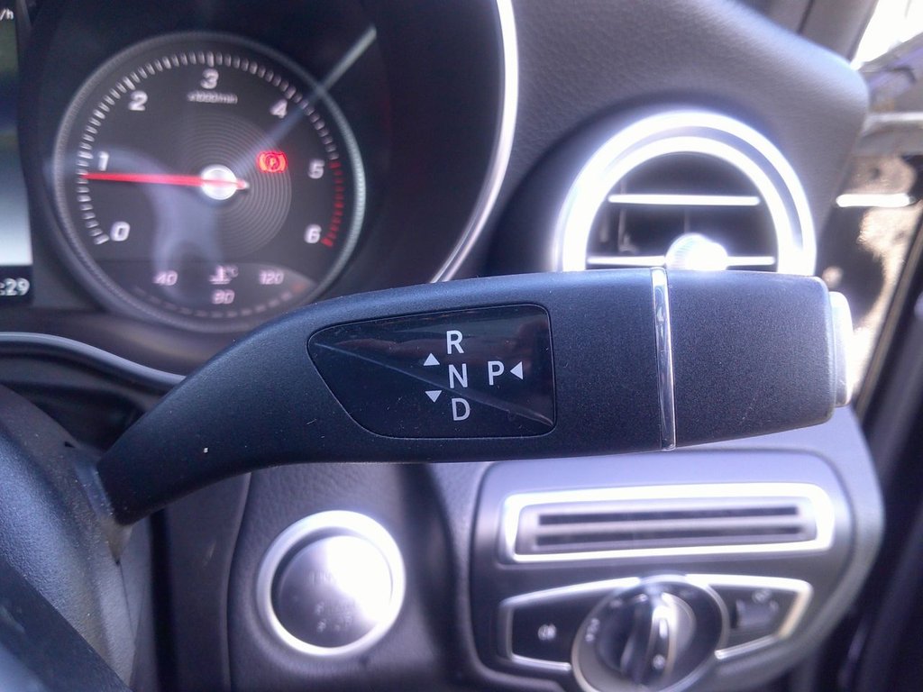 Used Mercedes-Benz C Class 2018 for sale - 77007464: Photo 32