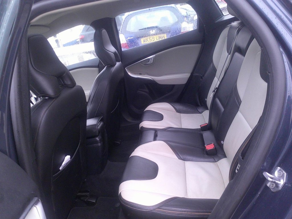 Used Volvo V40 Cross Country 2018 for sale - 77133365: Photo 13