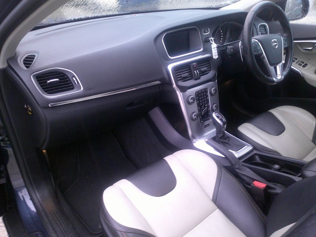 Used Volvo V40 Cross Country 2018 for sale - 77133365: Photo 20