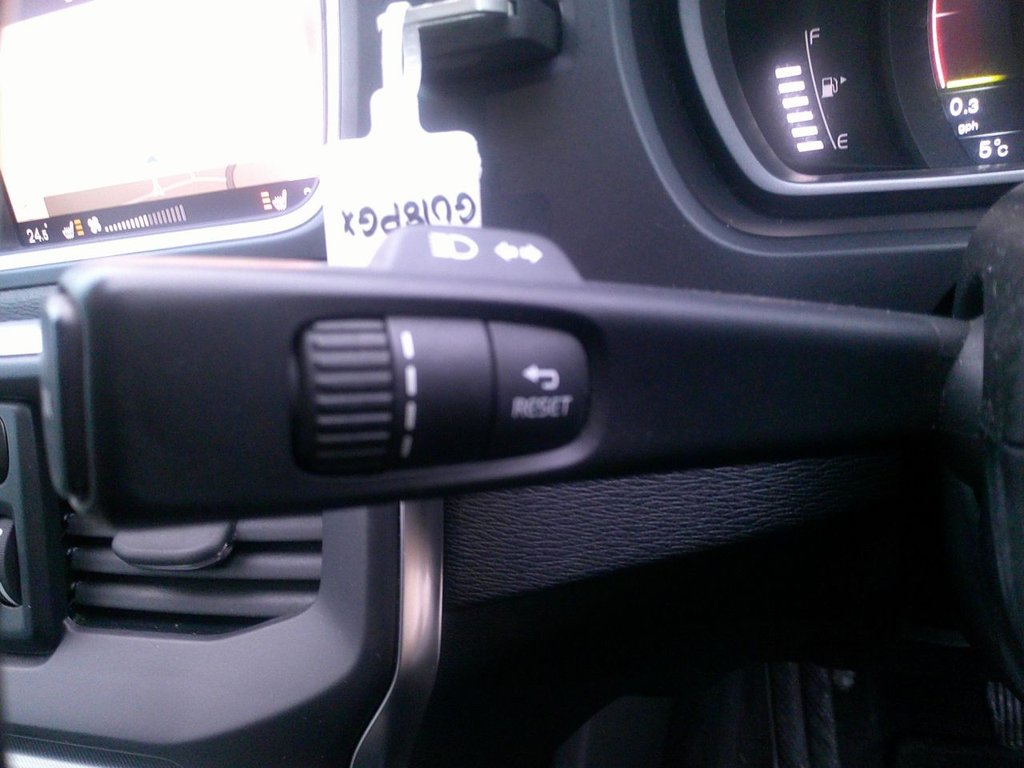 Used Volvo V40 Cross Country 2018 for sale - 77133365: Photo 31