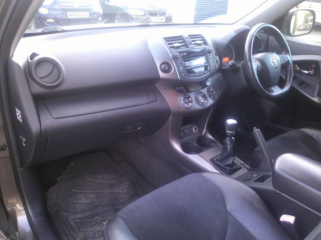 Used Toyota RAV4 2012 for sale - 76642450: Photo 25