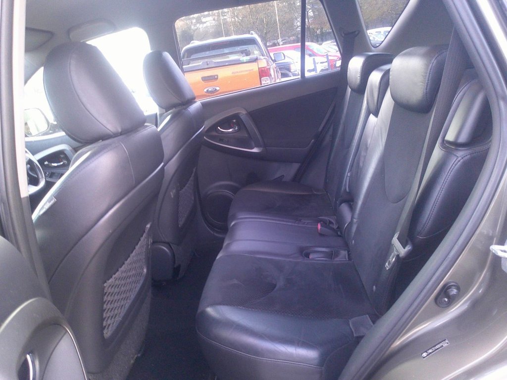 Used Toyota RAV4 2012 for sale - 76642450: Photo 26