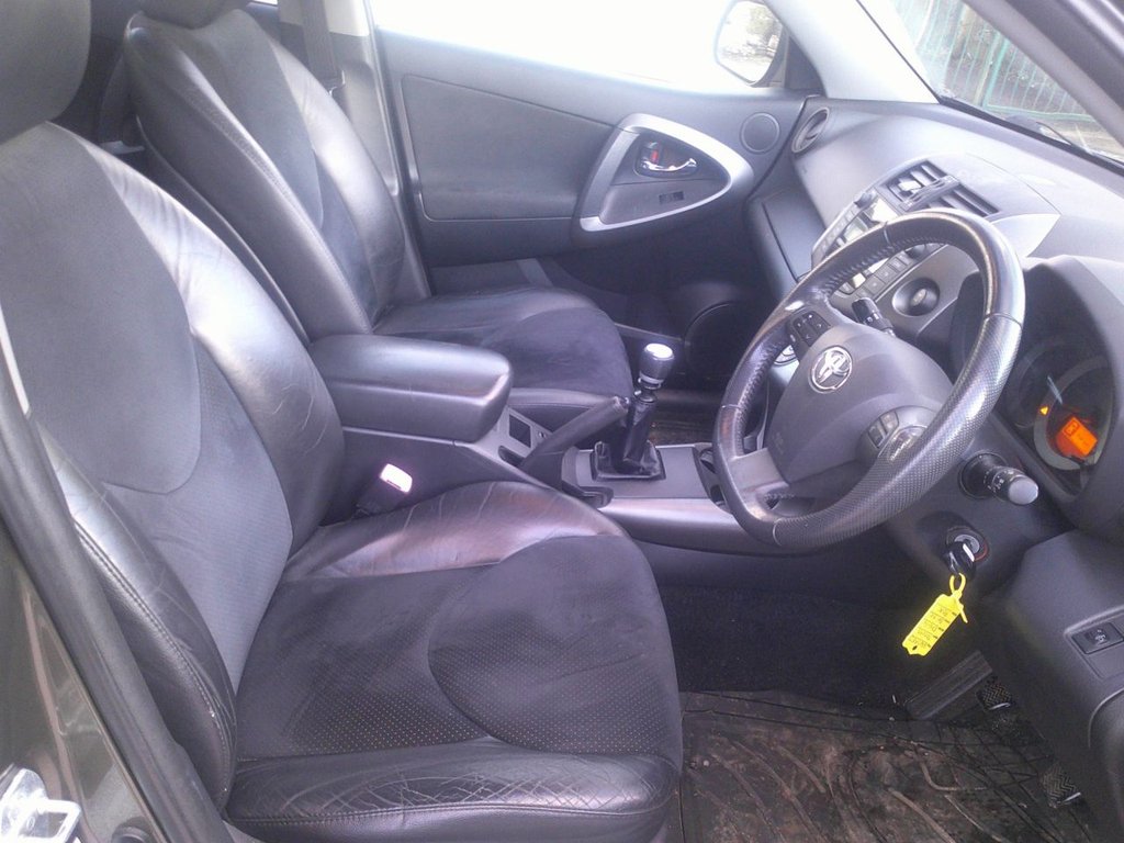 Used Toyota RAV4 2012 for sale - 76642450: Photo 28