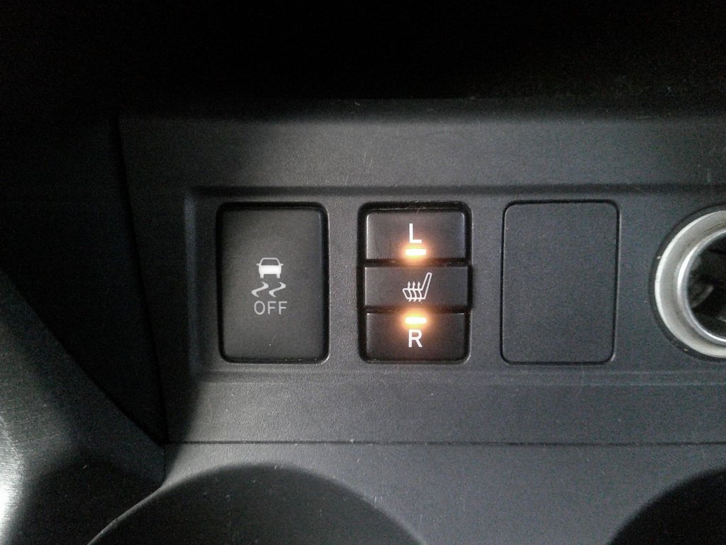 Used Toyota RAV4 2012 for sale - 76642450: Photo 9