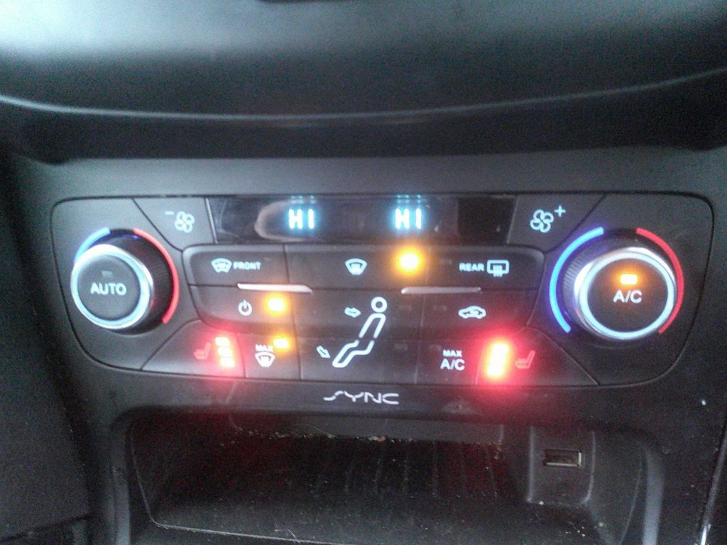 Used Ford Focus 2015 for sale - 77133367: Photo 15