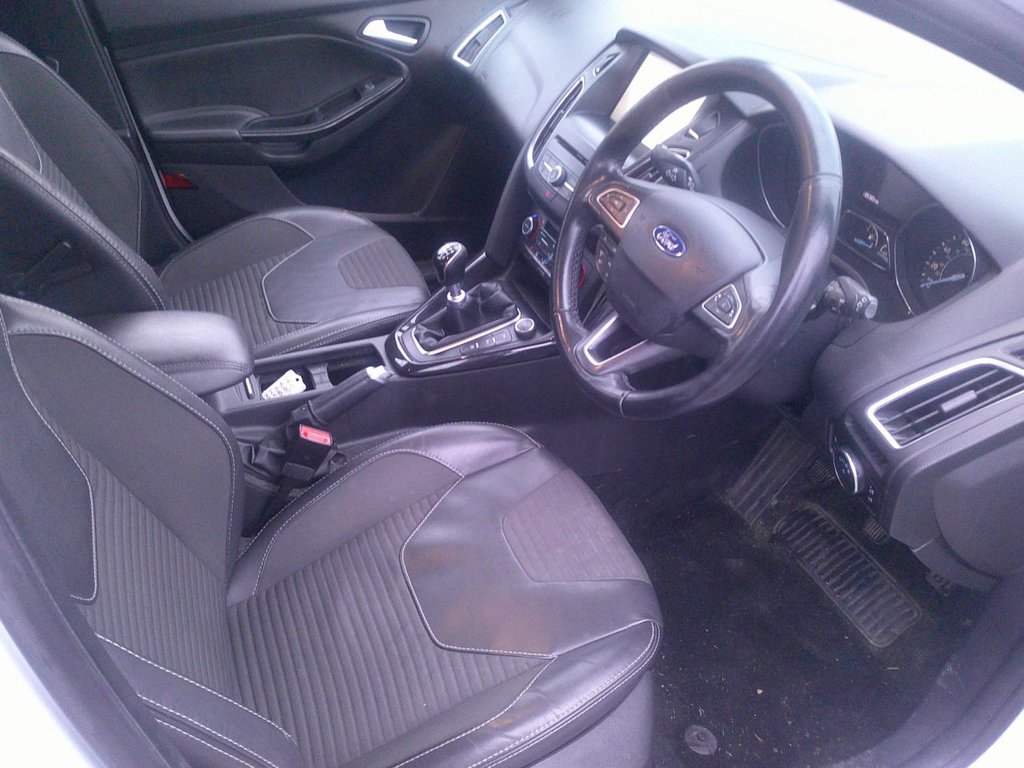 Used Ford Focus 2015 for sale - 77133367: Photo 6