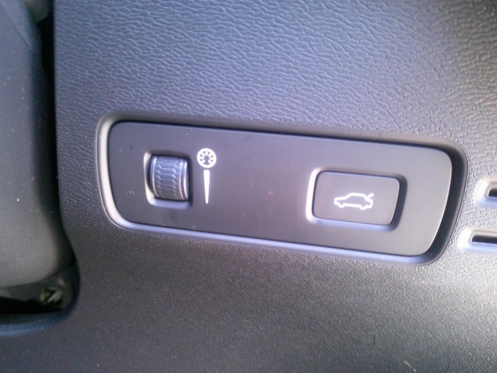 Used Volvo XC40 2018 for sale - 77642925: Photo 12