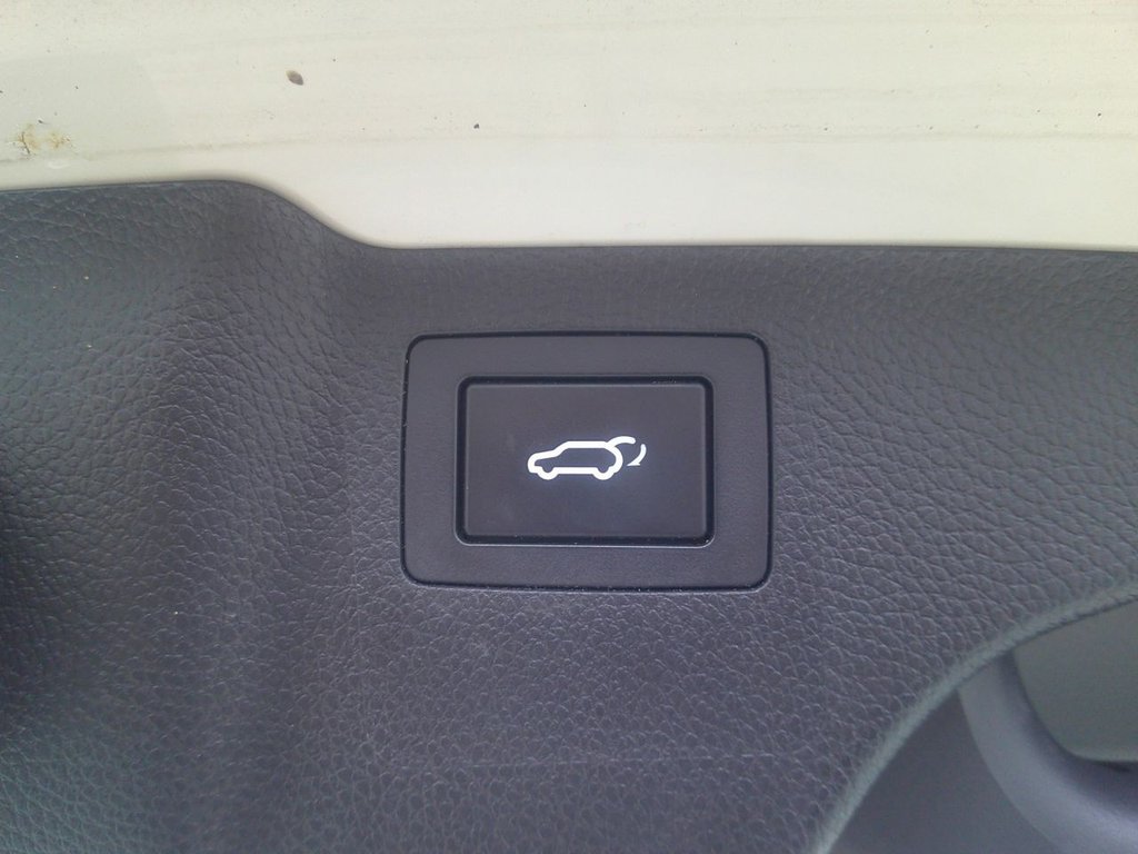 Used Hyundai Santa Fe 2016 for sale - 76647250: Photo 15