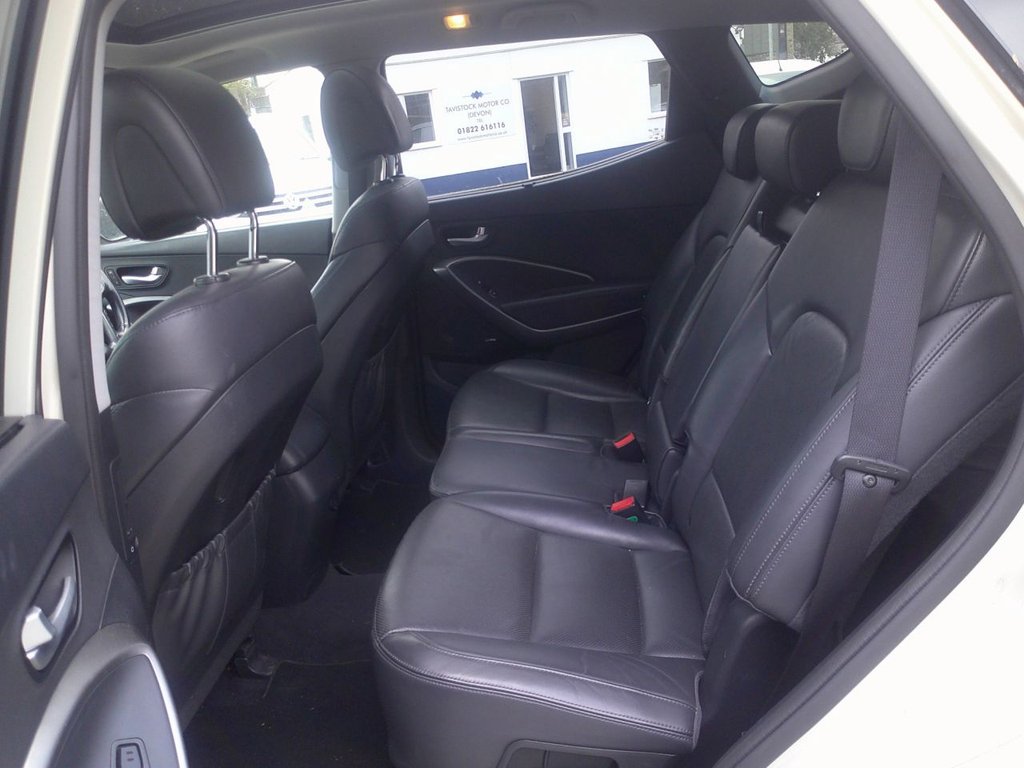 Used Hyundai Santa Fe 2016 for sale - 76647250: Photo 17