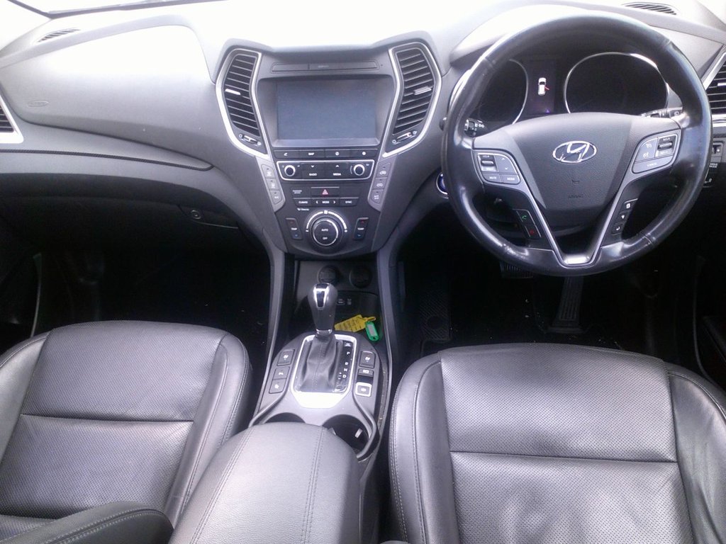 Used Hyundai Santa Fe 2016 for sale - 76647250: Photo 3