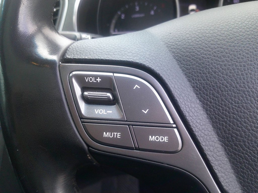 Used Hyundai Santa Fe 2016 for sale - 76647250: Photo 30