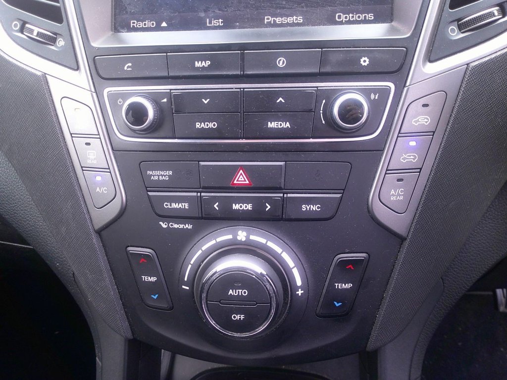 Used Hyundai Santa Fe 2016 for sale - 76647250: Photo 43