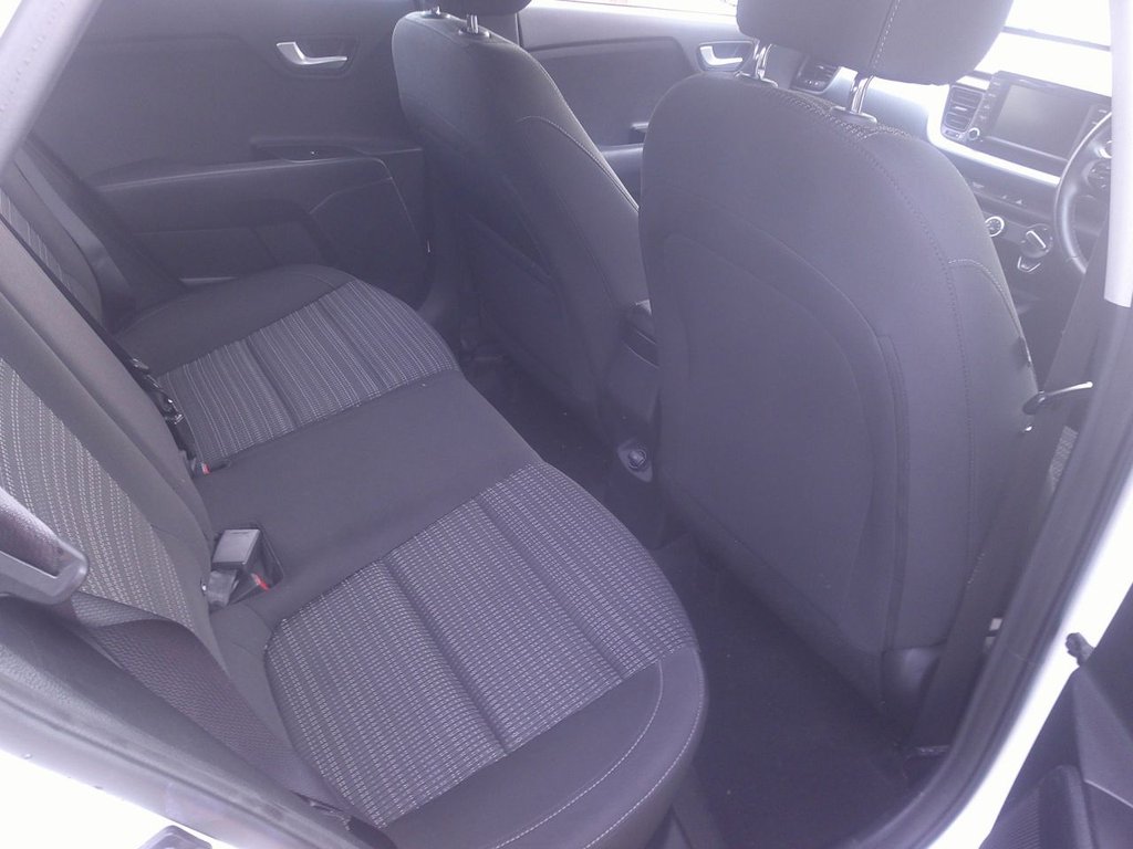 Used Kia Stonic 2018 for sale - 76647270: Photo 11