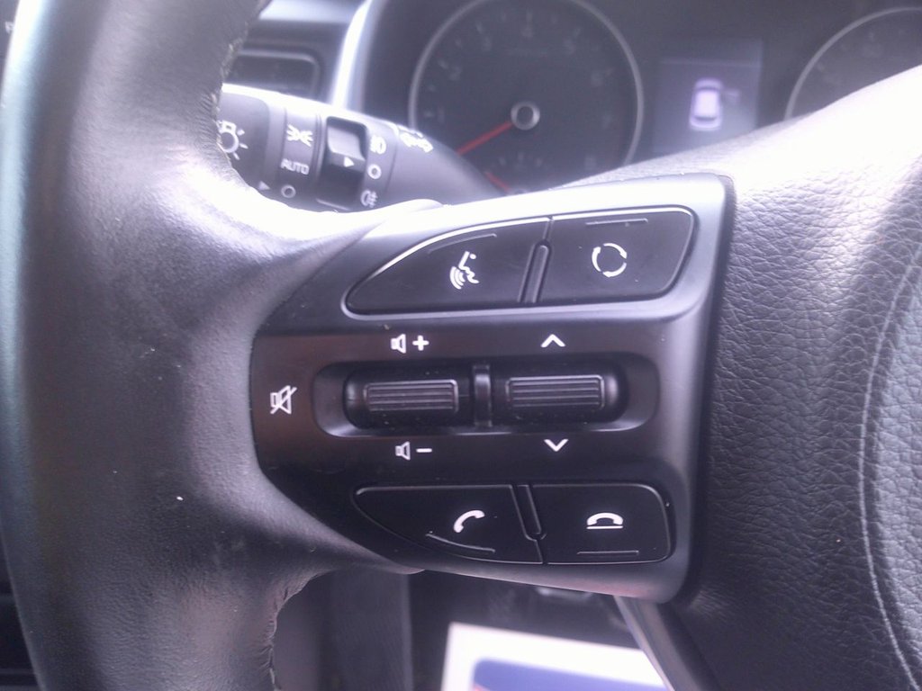 Used Kia Stonic 2018 for sale - 76647270: Photo 23