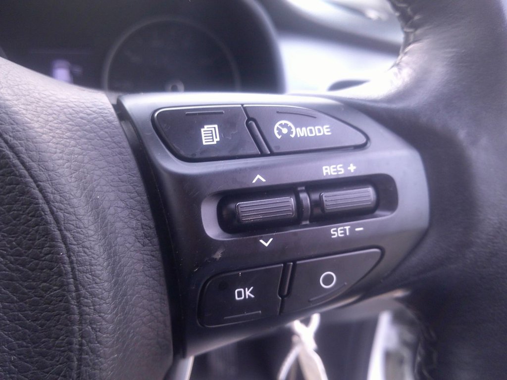 Used Kia Stonic 2018 for sale - 76647270: Photo 24